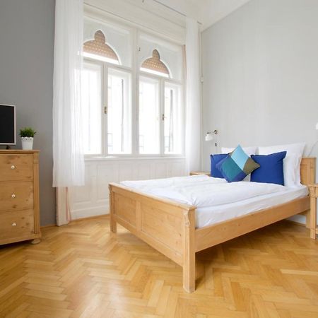Budget Apartment By Hi5 - Palace Quarter Budapest Eksteriør bilde