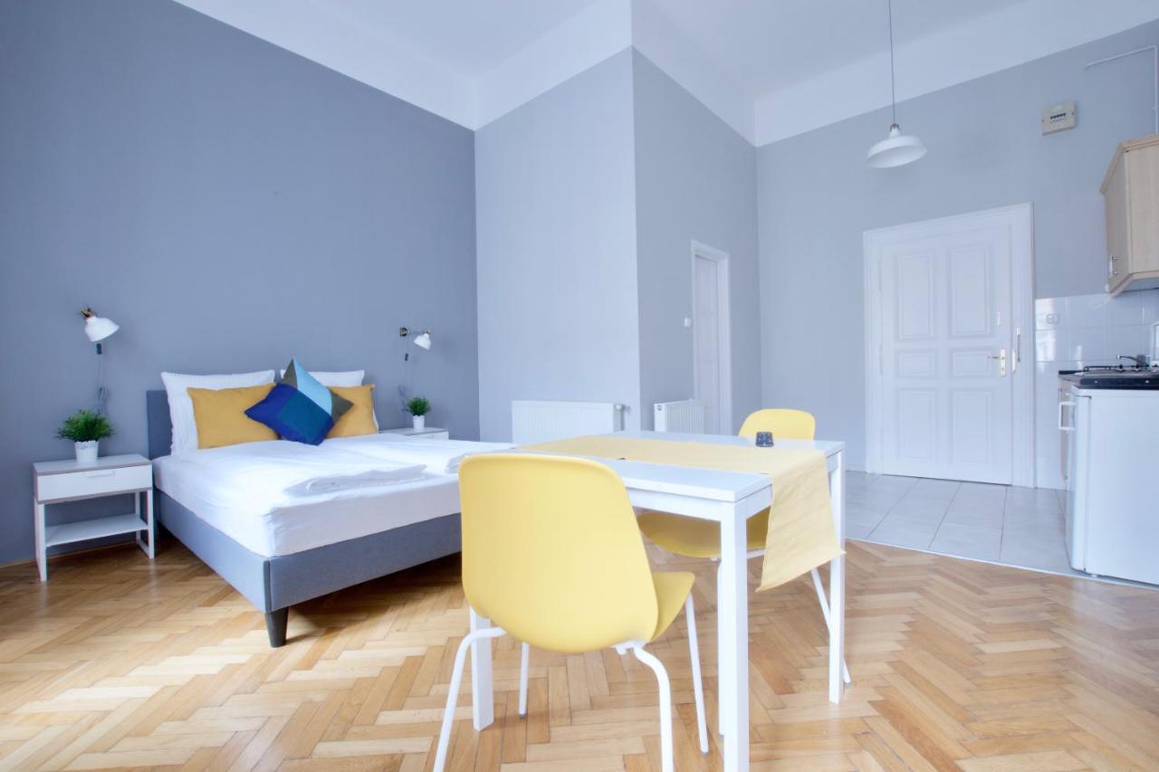 Budget Apartment By Hi5 - Palace Quarter Budapest Eksteriør bilde