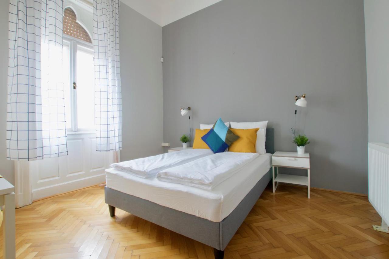 Budget Apartment By Hi5 - Palace Quarter Budapest Eksteriør bilde
