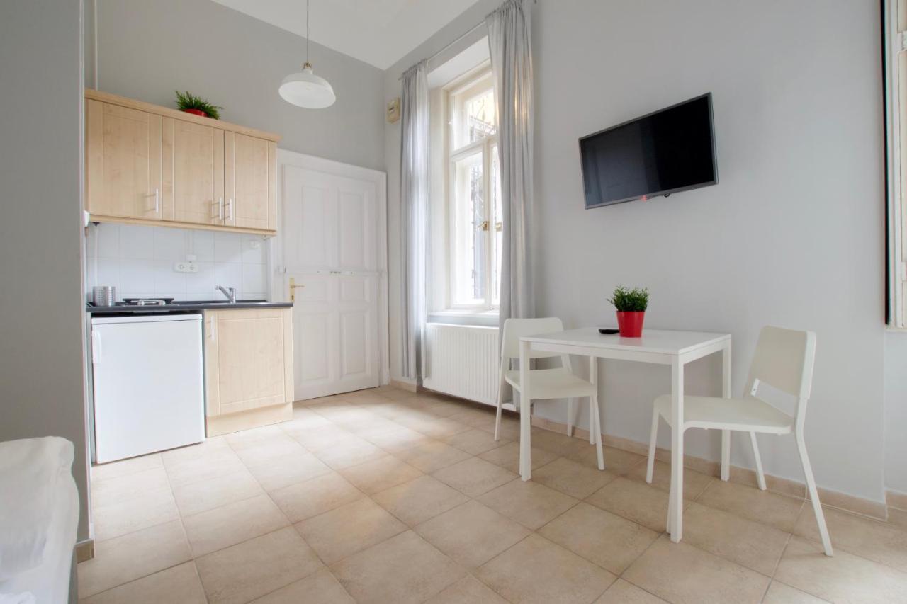 Budget Apartment By Hi5 - Palace Quarter Budapest Eksteriør bilde
